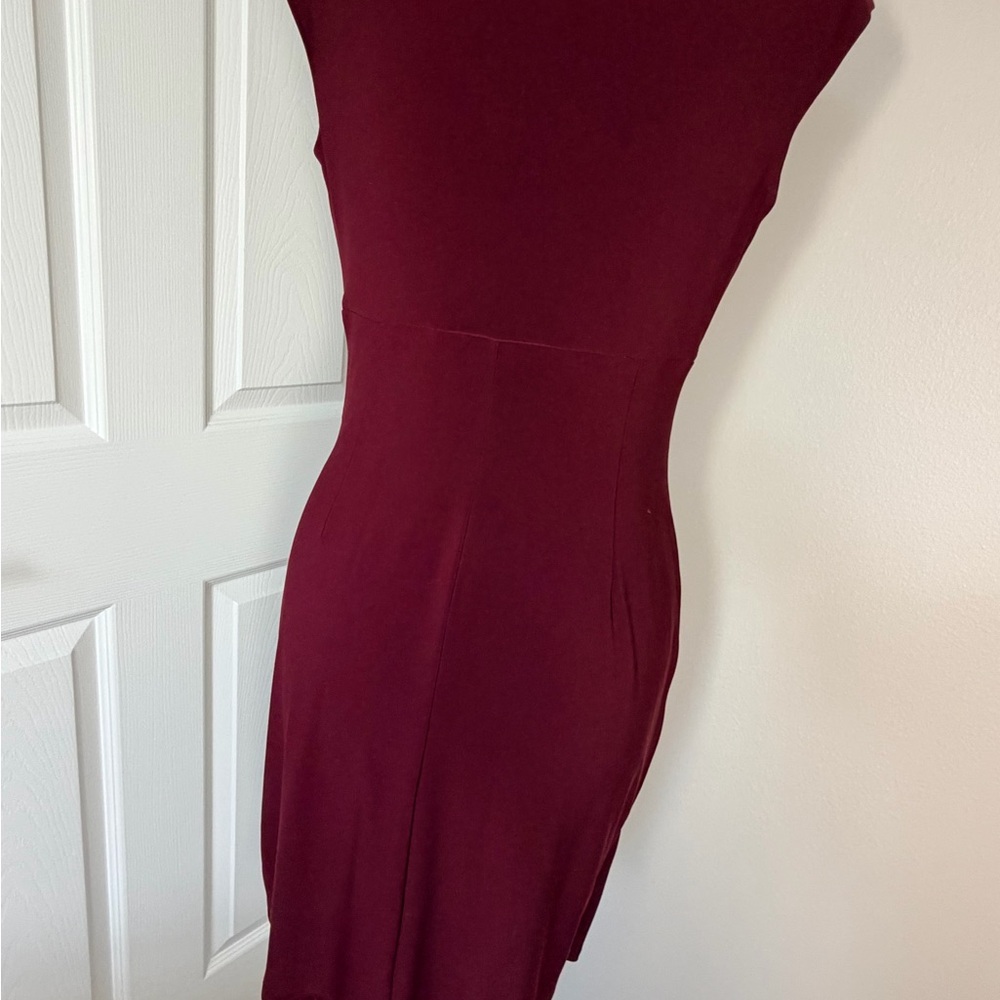 Polo by Ralph Lauren Sleeveless V-Neck Ruched Midi Dress in Burgundy - Picture 4 of 10